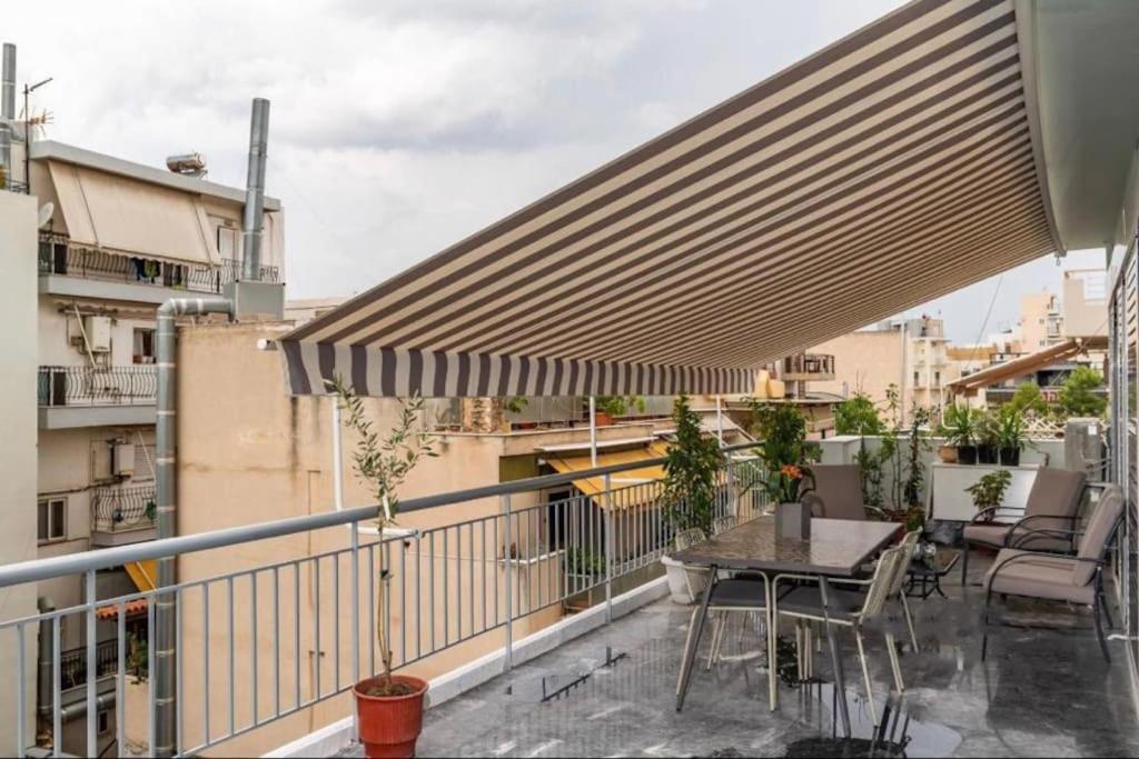 Artistic Apt In Vibrant Gazi With Large Terrace By Ghh Athens Exterior photo