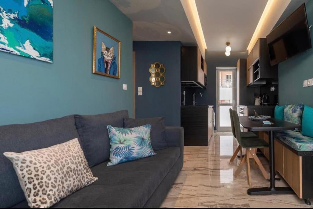 Artistic Apt In Vibrant Gazi With Large Terrace By Ghh Athens Exterior photo