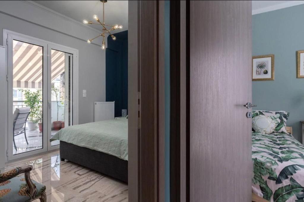 Artistic Apt In Vibrant Gazi With Large Terrace By Ghh Athens Exterior photo